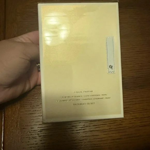 Victoria's Secret Angel Gold 1.7 oz perfume - Picture 2 of 3